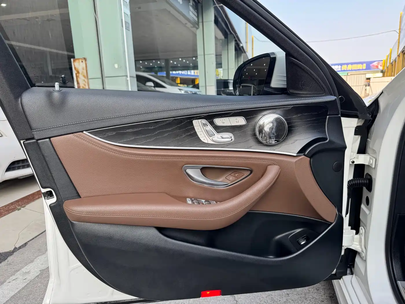 Mercedes-Benz E-Class 2018 Facelift E 300 L Sport Luxury фото 5