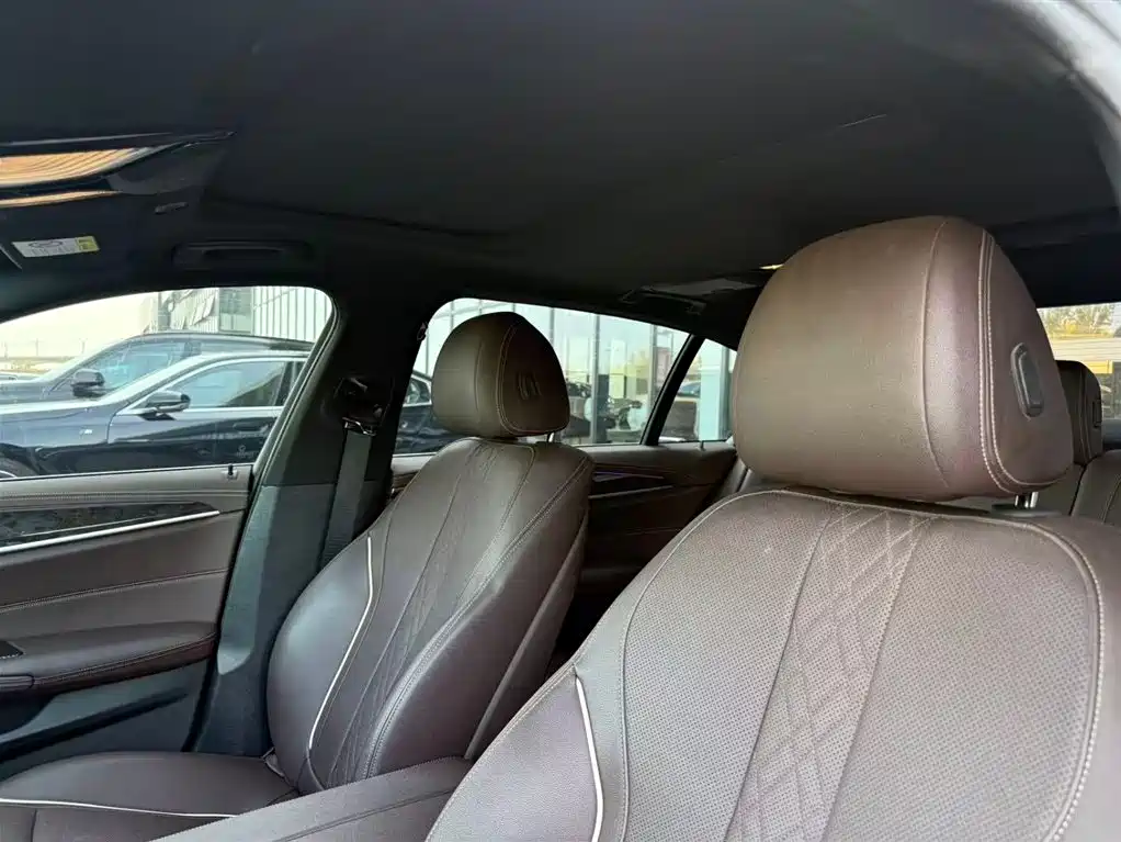 BMW 5 Series 2022 525Li M Sport Package фото 17