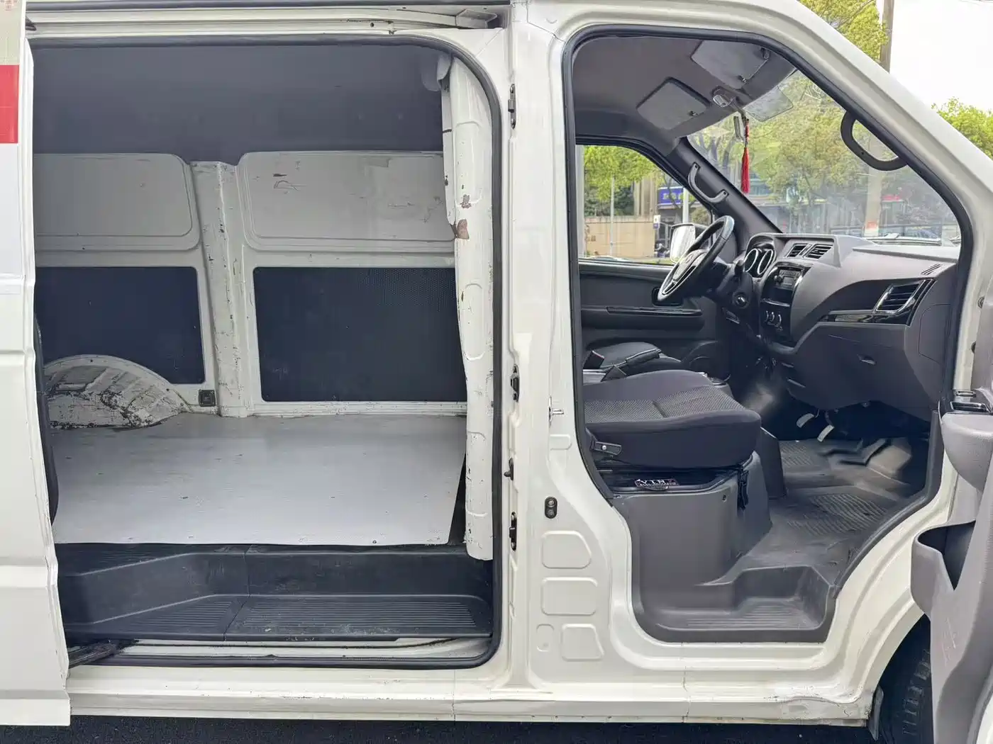 Singulato Gonow Shuai Ling 2022 2022 Standard Range 41.64kWh Lishen Power
