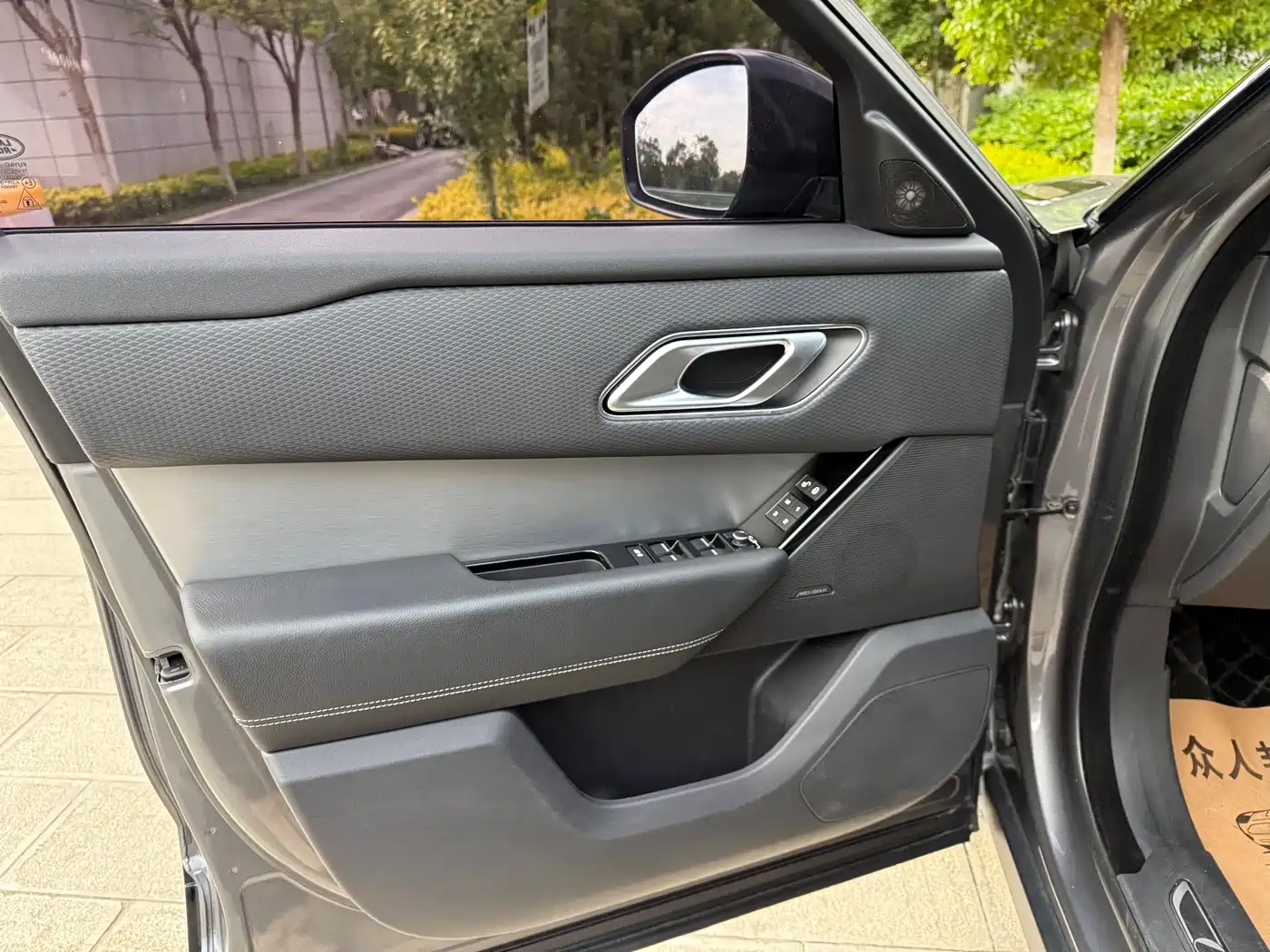 Land Rover Range Rover Velar 2019 250PS R-DYNAMIC S фото 17