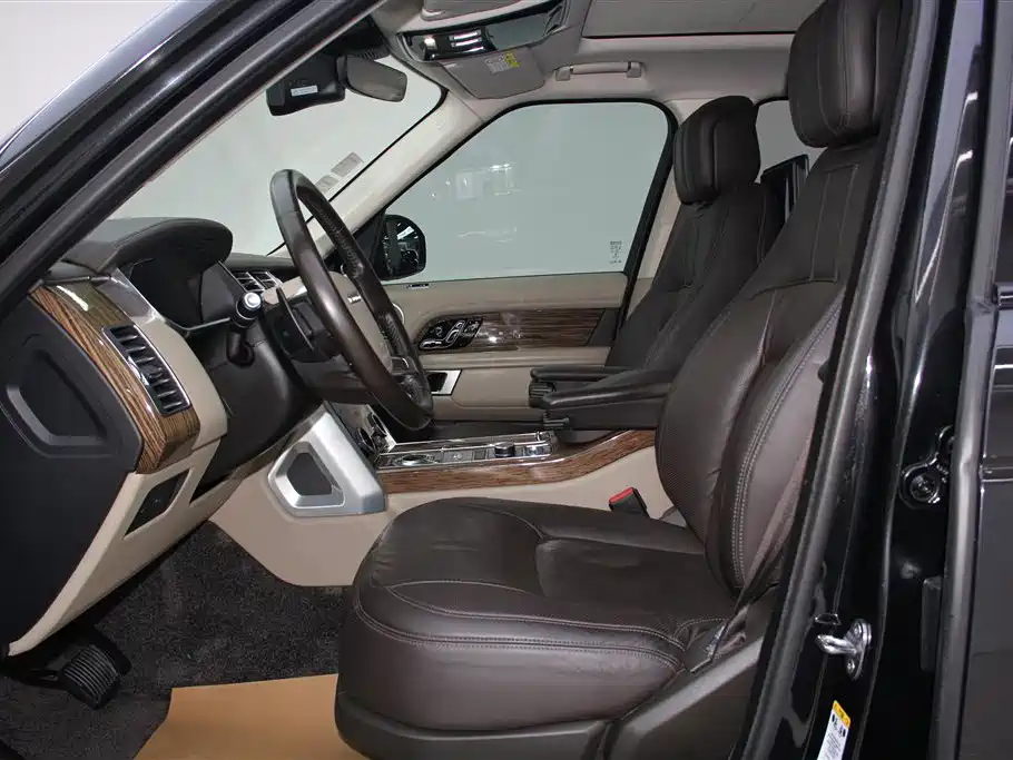Land Rover Range Rover 2018 3.0 SC V6 Vogue Heritage Extended Edition фото 19