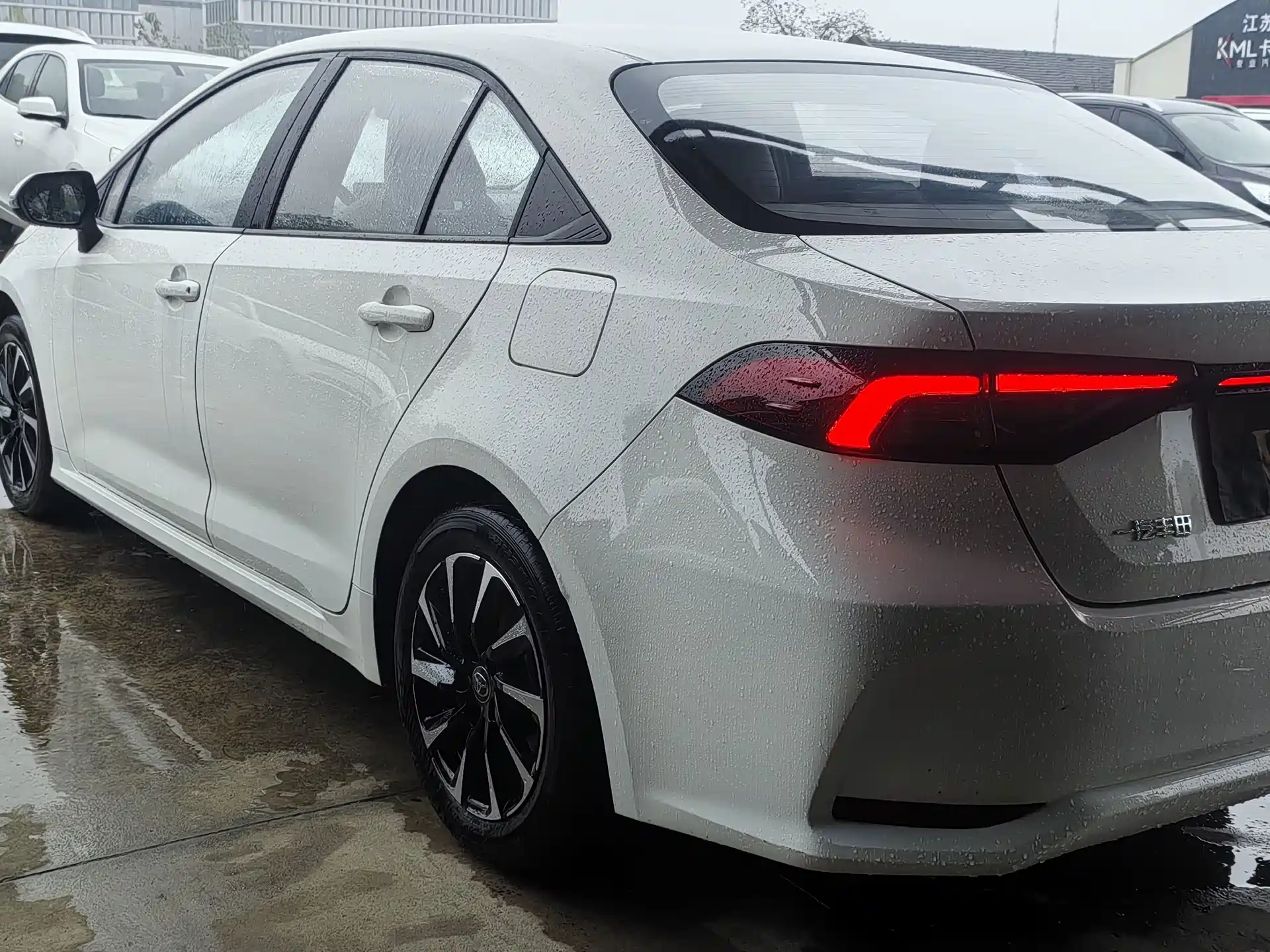 Фото 13 - Toyota Corolla