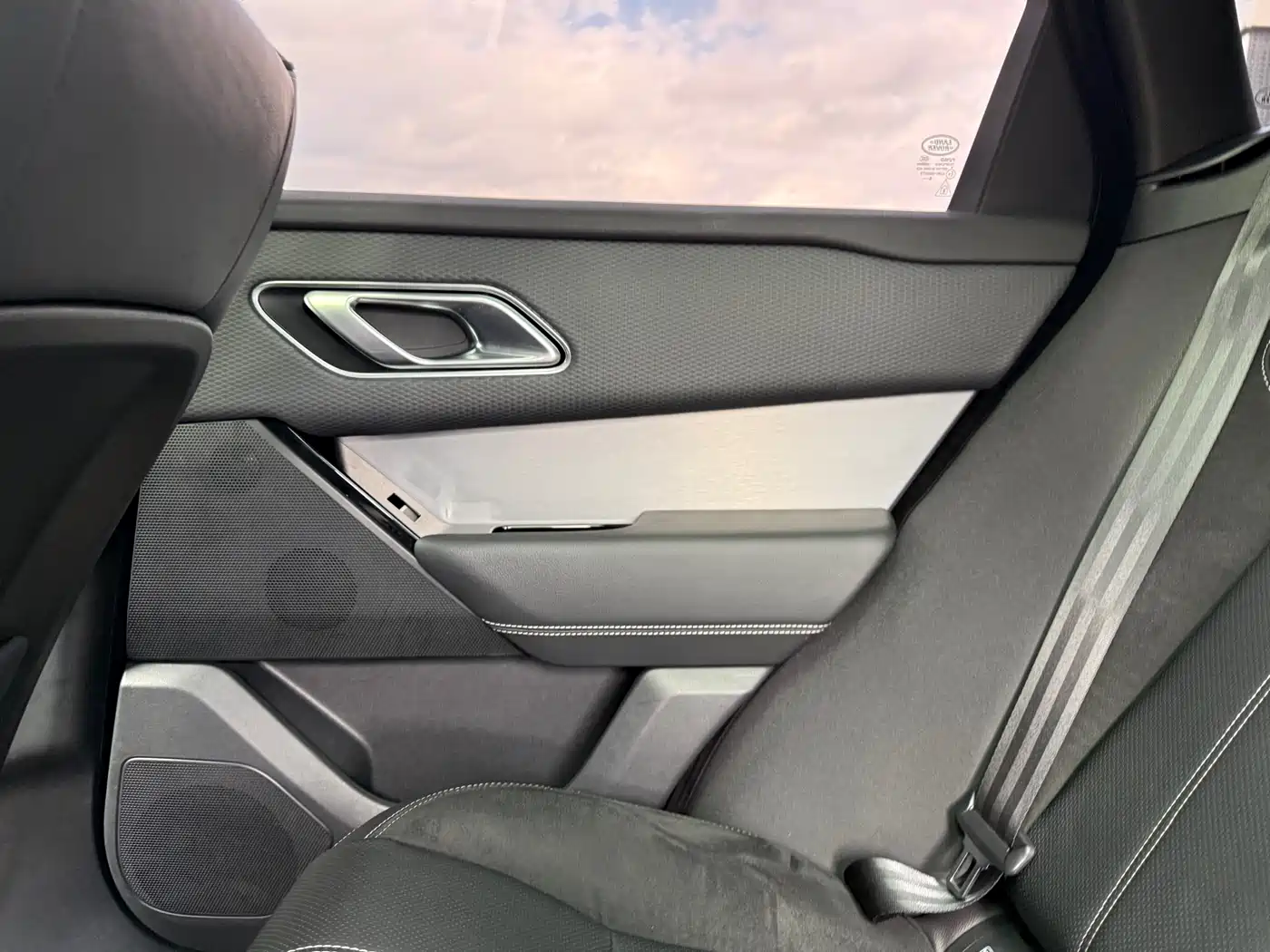 Land Rover Range Rover Velar 2019 250PS R-DYNAMIC S фото 35