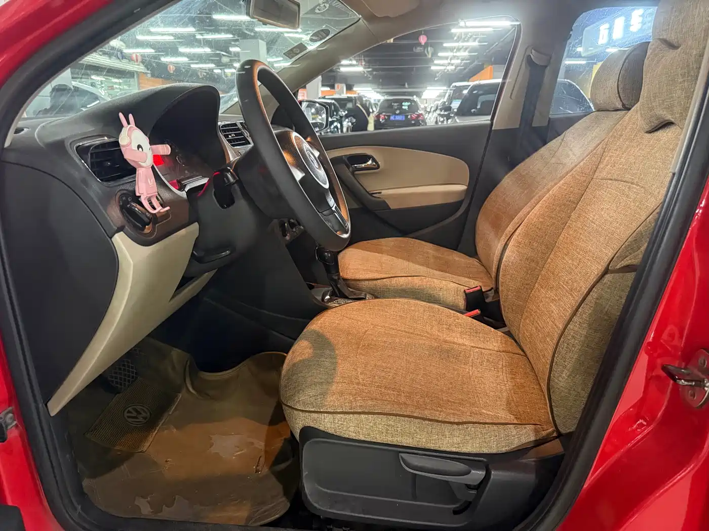 Volkswagen Polo 2011 1.4L Automatic Style Edition фото 3