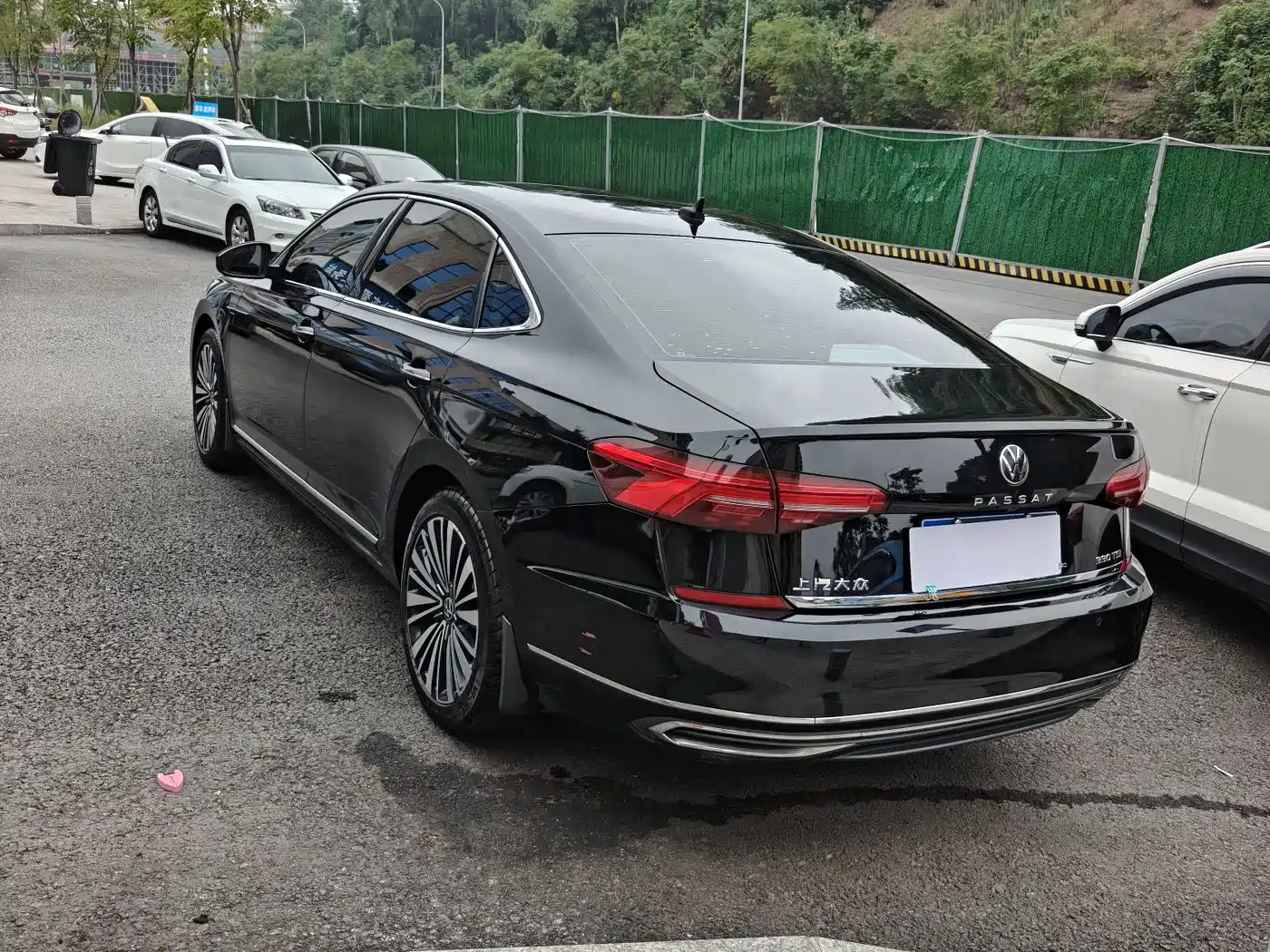 Photo 5 - Volkswagen Passat