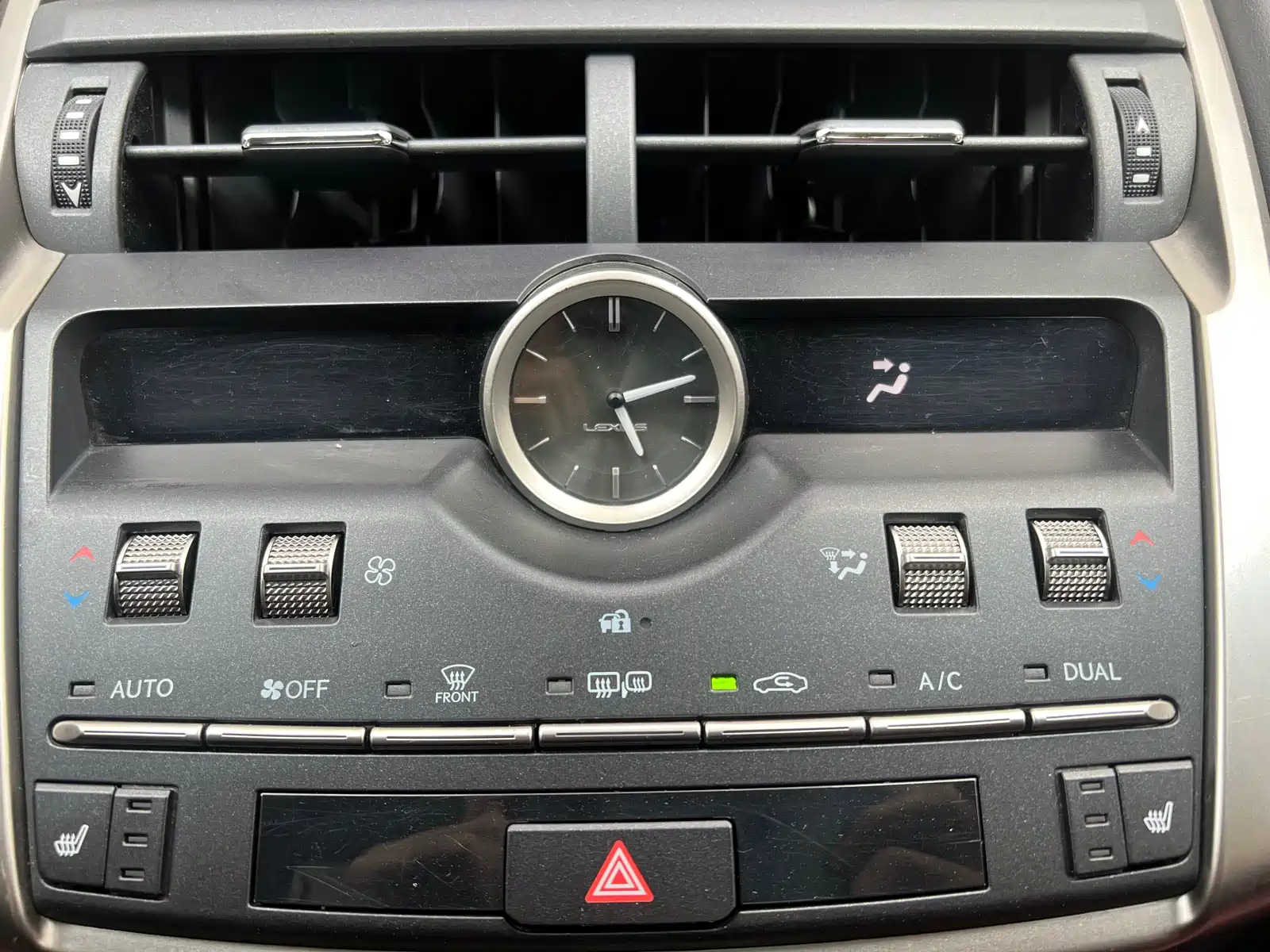 Фото 8 - Lexus NX