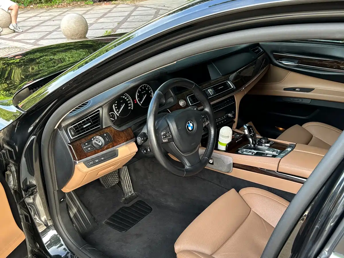 BMW 7 Series 2011 2010 760Li