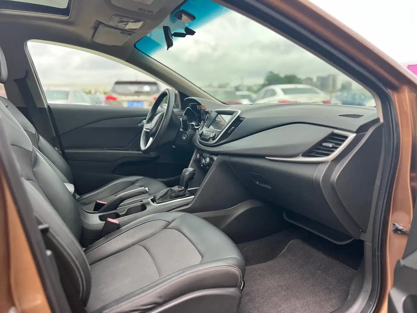 Chevrolet Cavalier 2018 320 Auto Enjoy Sunroof Edition фото 8