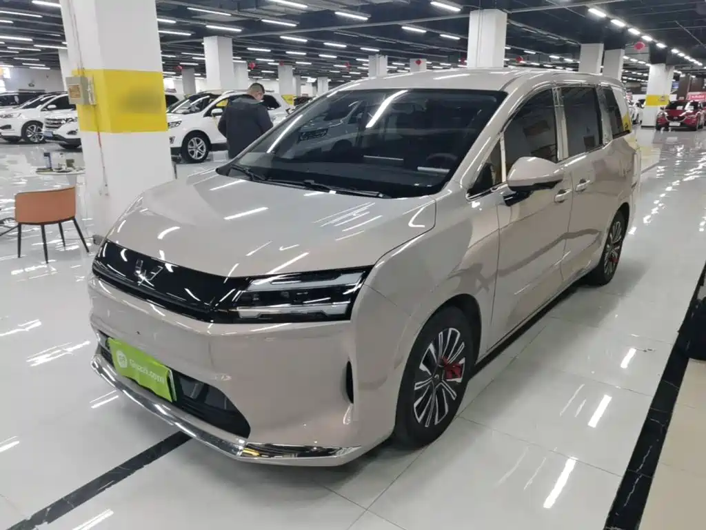 Wuling Motors Xingguang 730 New Energy 2025 — пригон из Китая
