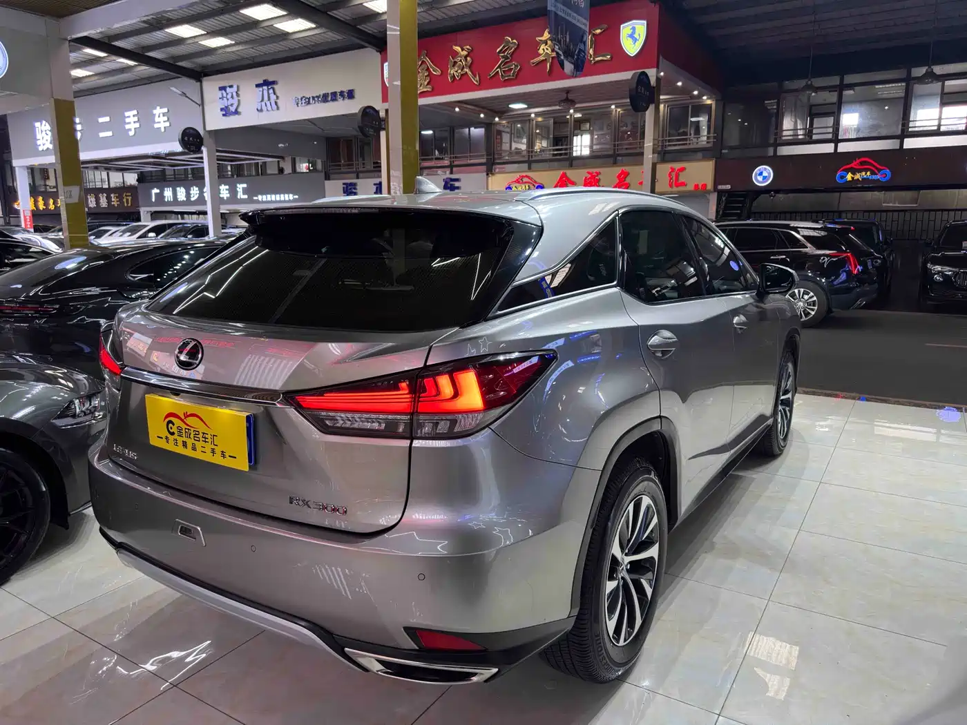 Lexus RX 2020 Facelift 300 2WD Elite Edition фото 28