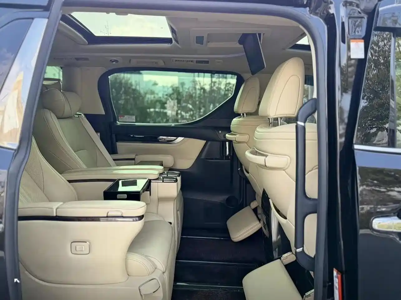 Toyota Vellfire 2019 2019 Hybrid 2.5L HV Premium Edition