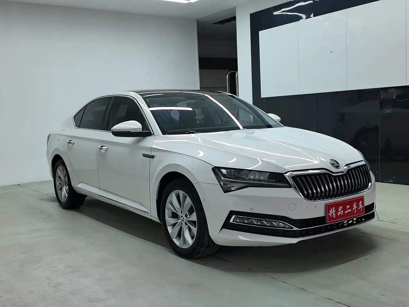Škoda Superb 2021 TSI280 DSG Comfort Edition фото 3