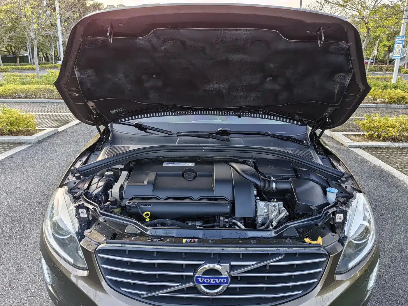 Volvo XC60 (Import) 2014 2015 T6 Momentum