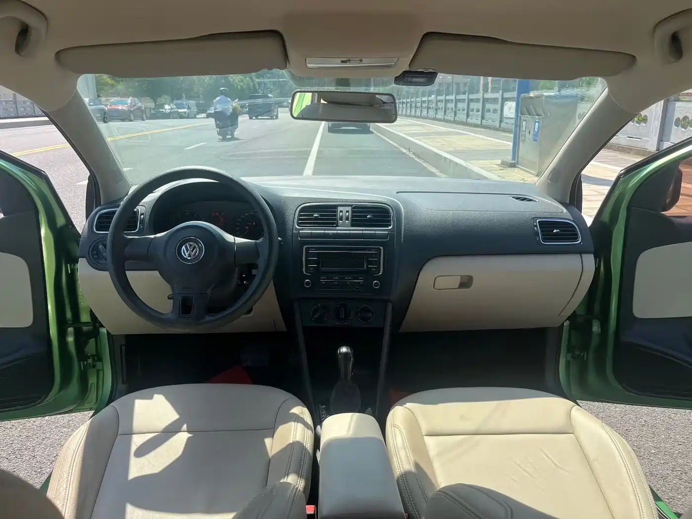Volkswagen Polo 2013 2013 1.4L Automatic Luxury Edition