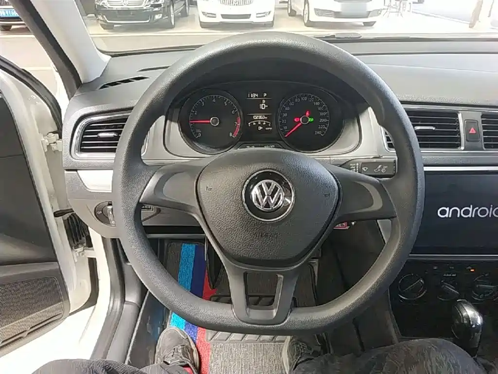 Volkswagen Lavida 2017 1.6L Automatic Trend Edition фото 11