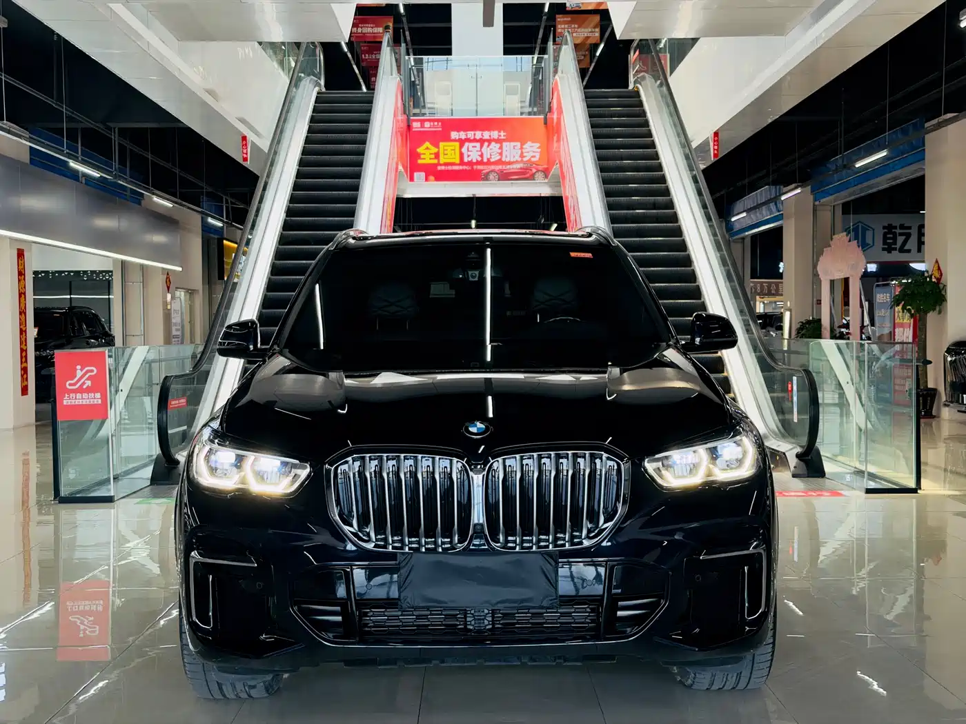 BMW X5 2022 Facelift xDrive 40Li M Sport Package фото 2