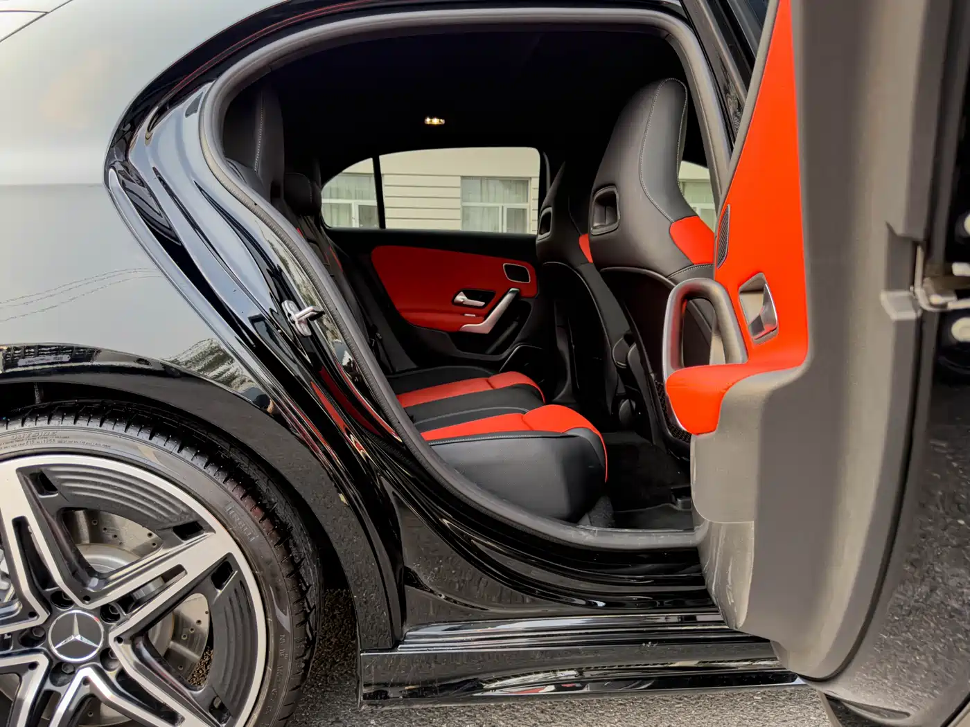 Mercedes-Benz A-Class AMG (Import) 2025 AMG A 35 4MATIC фото 21