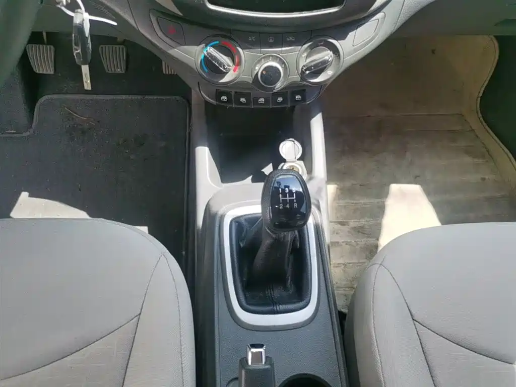 Chevrolet Sail 2018 Sail 3 1.3L Manual Comfort Sunroof фото 14