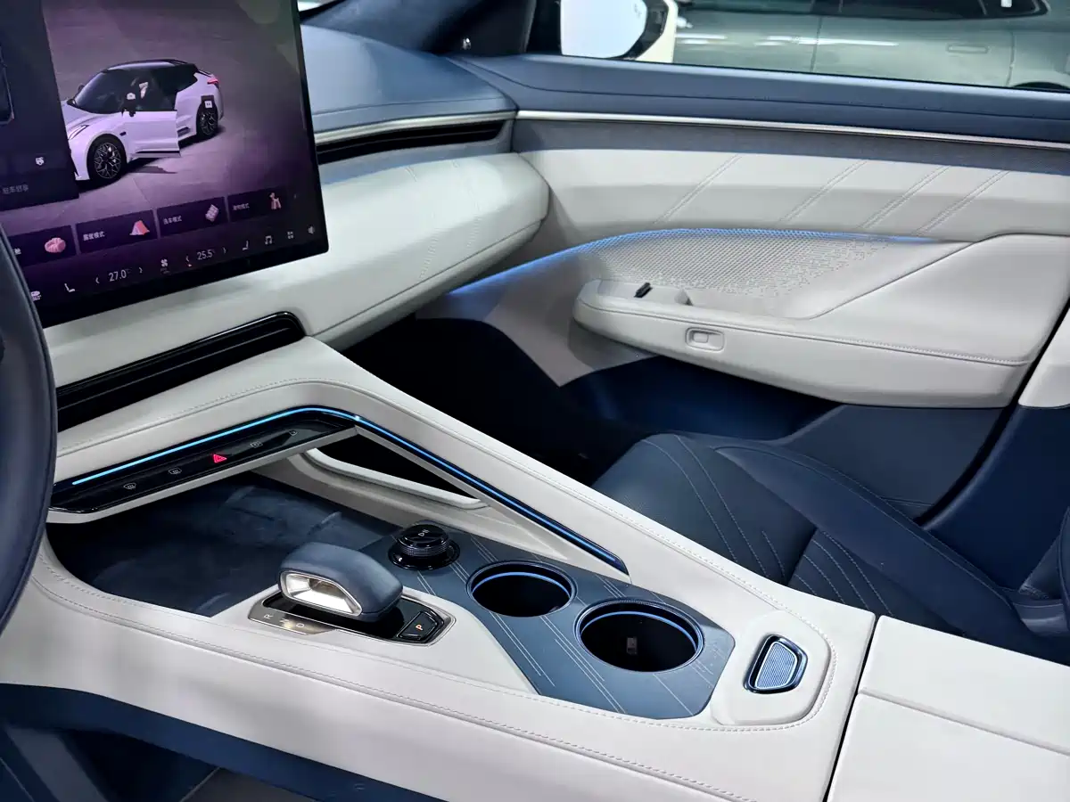 ZEEKR EXTREME KRYPTON 001