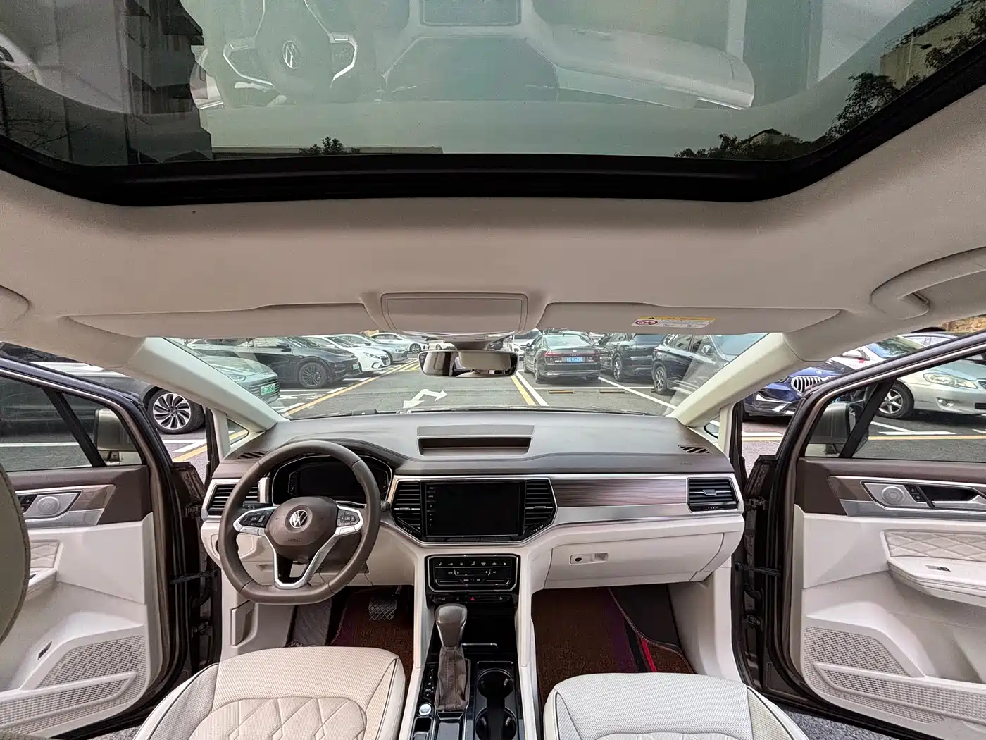 Volkswagen Viloran 2020 380TSI Premium фото 16