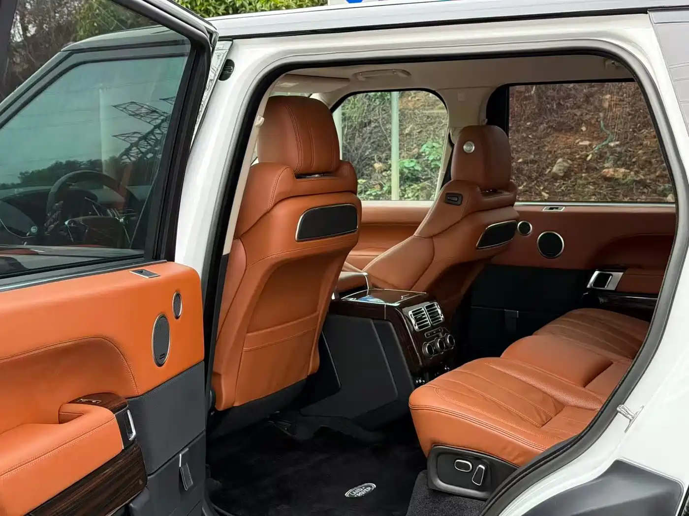 Land Rover Range Rover 2015 3.0 SC V6 Vogue SE Genesis Extended Edition фото 5
