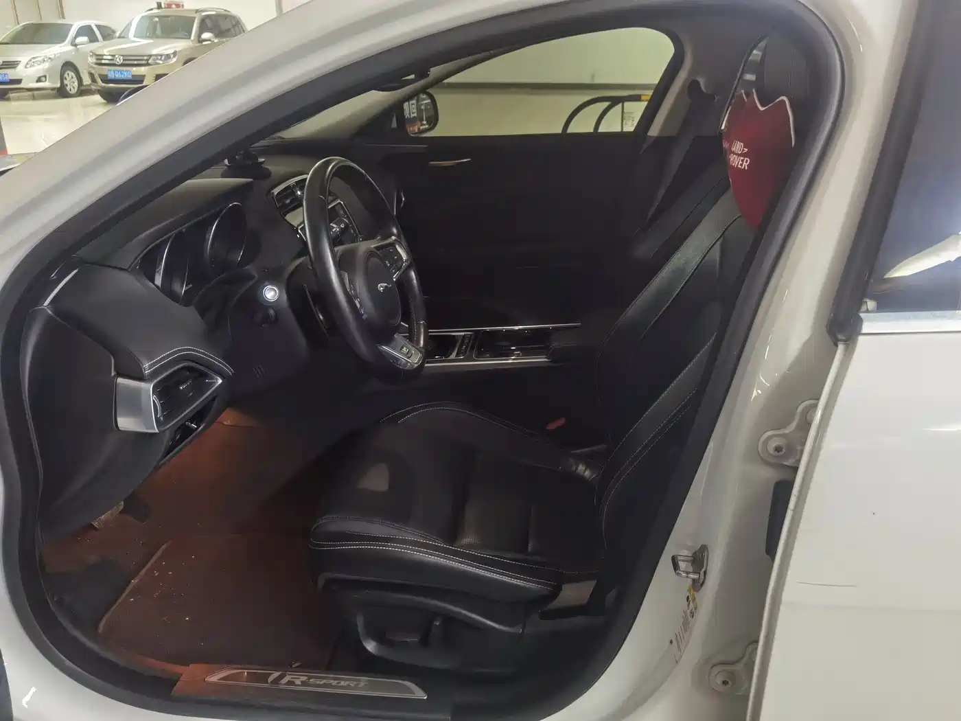 Jaguar XE 2016 2015 2.0T 200PS R-Sport