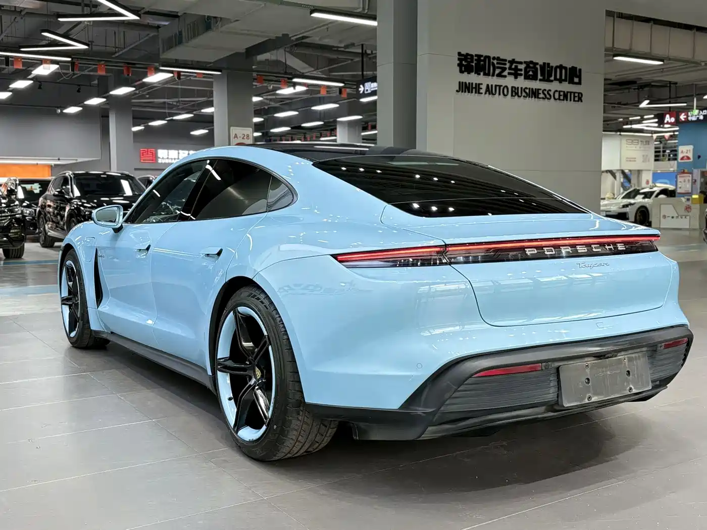 PORSCHE TAYCAN