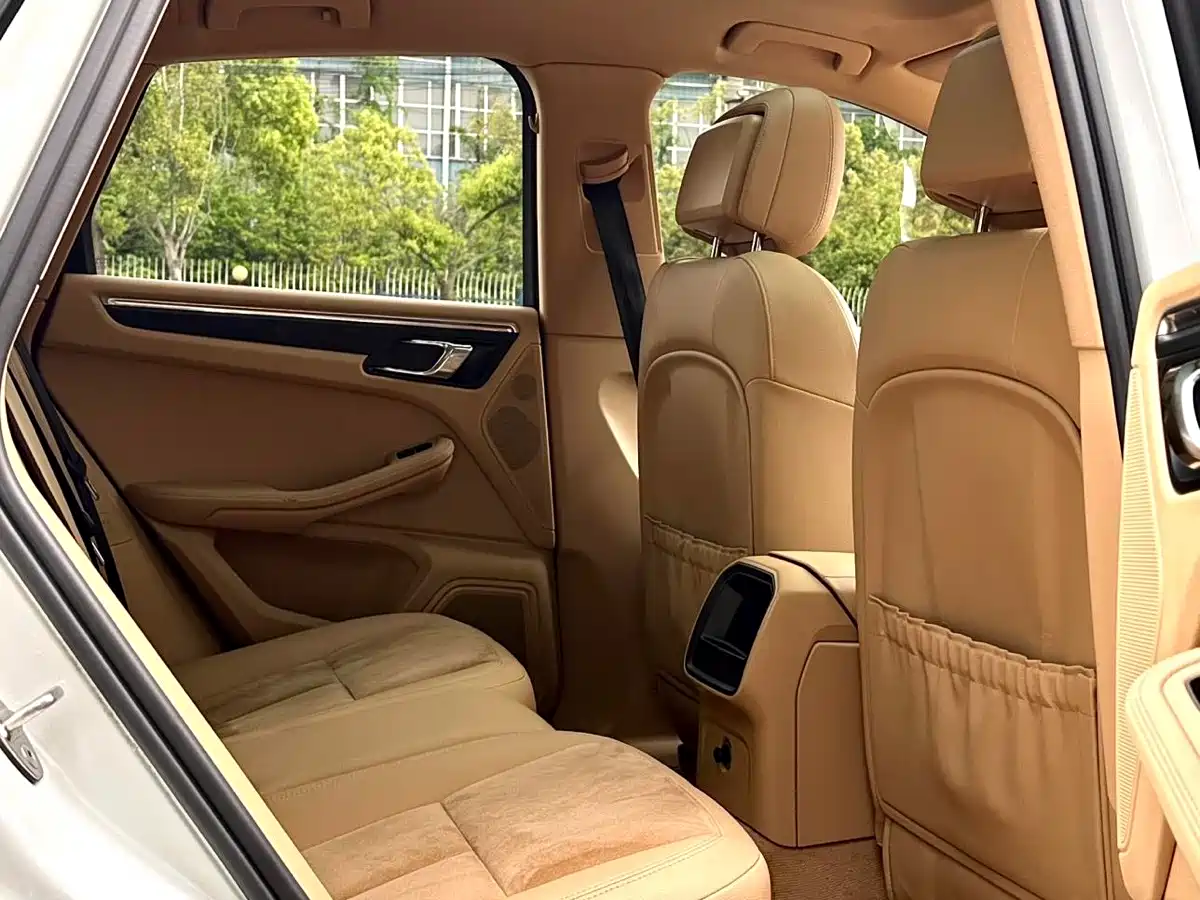 Porsche Macan 2014 Macan 2.0T фото 21