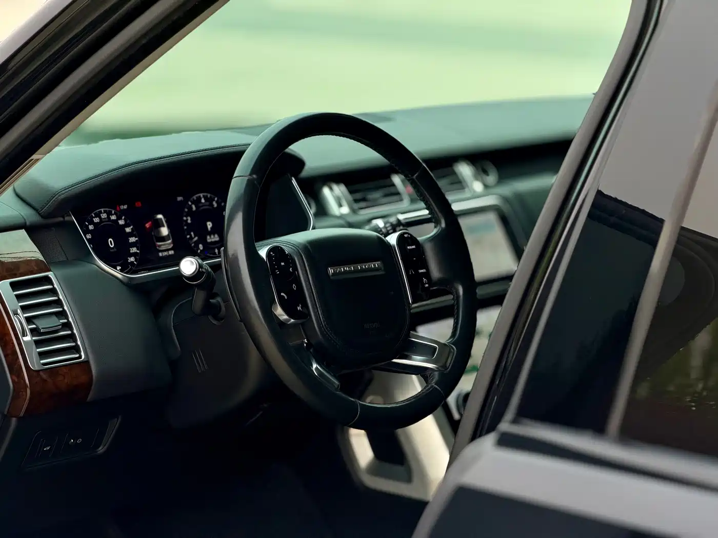 Land Rover Range Rover 2020 3.0 L6 Shengshi Edition фото 7