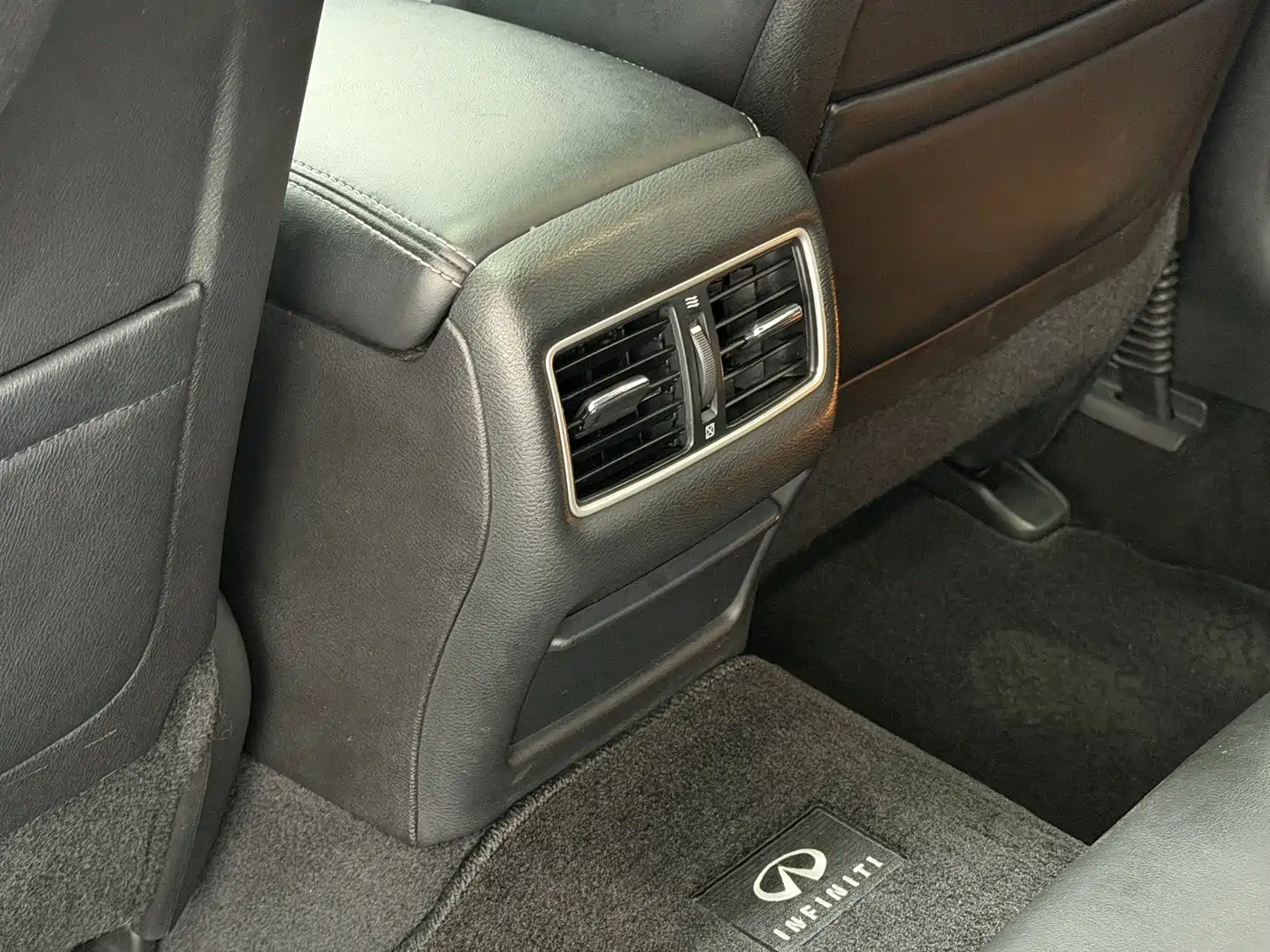 Infiniti Q50L 2019 2018 2.0T Comfort (China VI)
