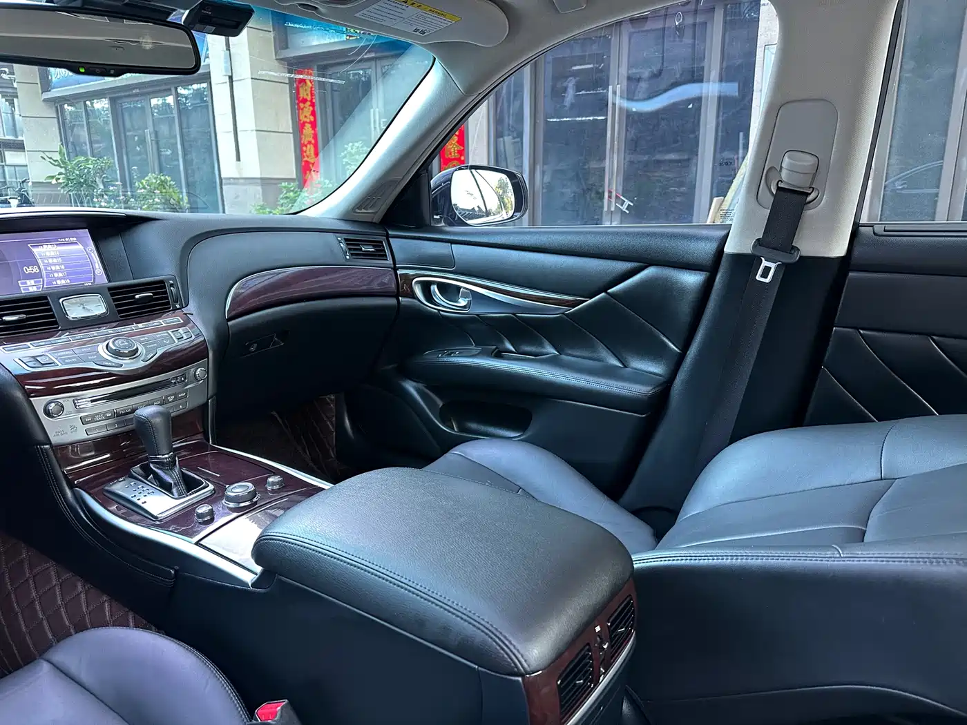 Infiniti Q70 2019 Q70L 2.0T Enjoyment Edition фото 19