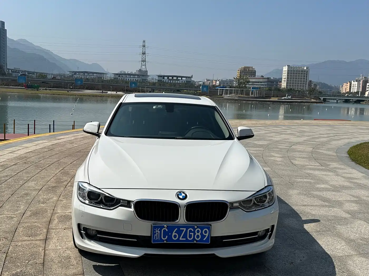 BMW 3 Series 2013 Facelift 320Li Style Design Package фото 2