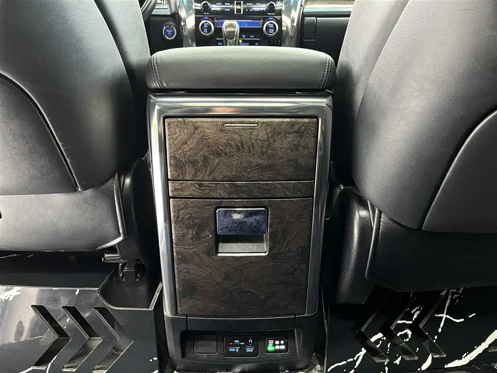 Toyota Vellfire 2023 Crown Hybrid 2.5L HV Ultimate фото 10