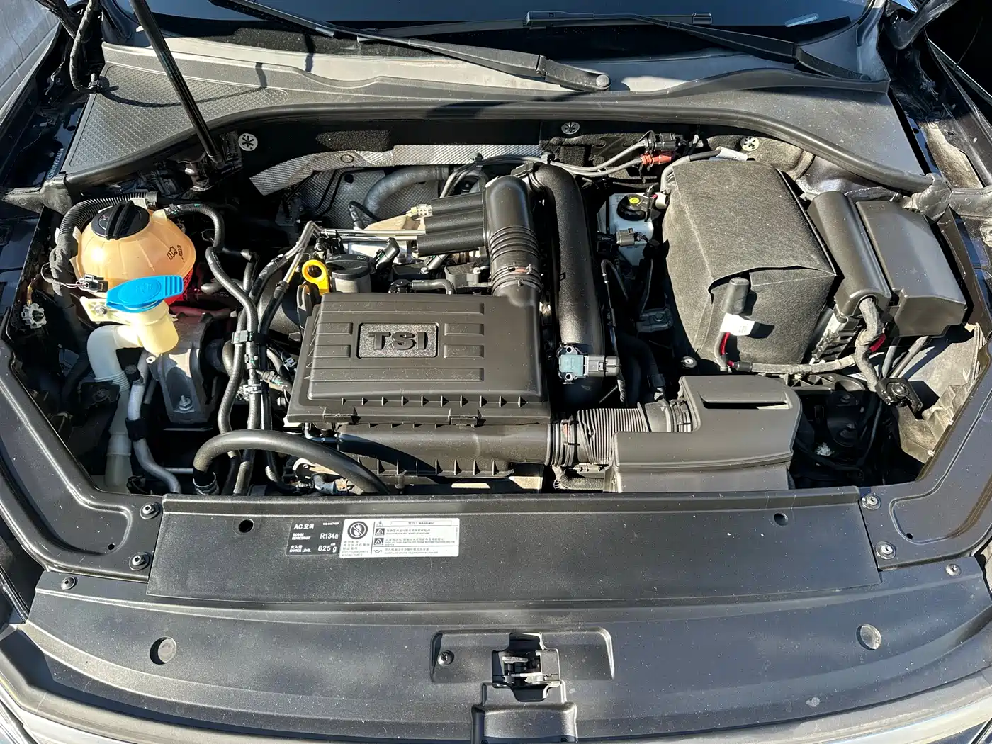 صورة 16 - Volkswagen Passat