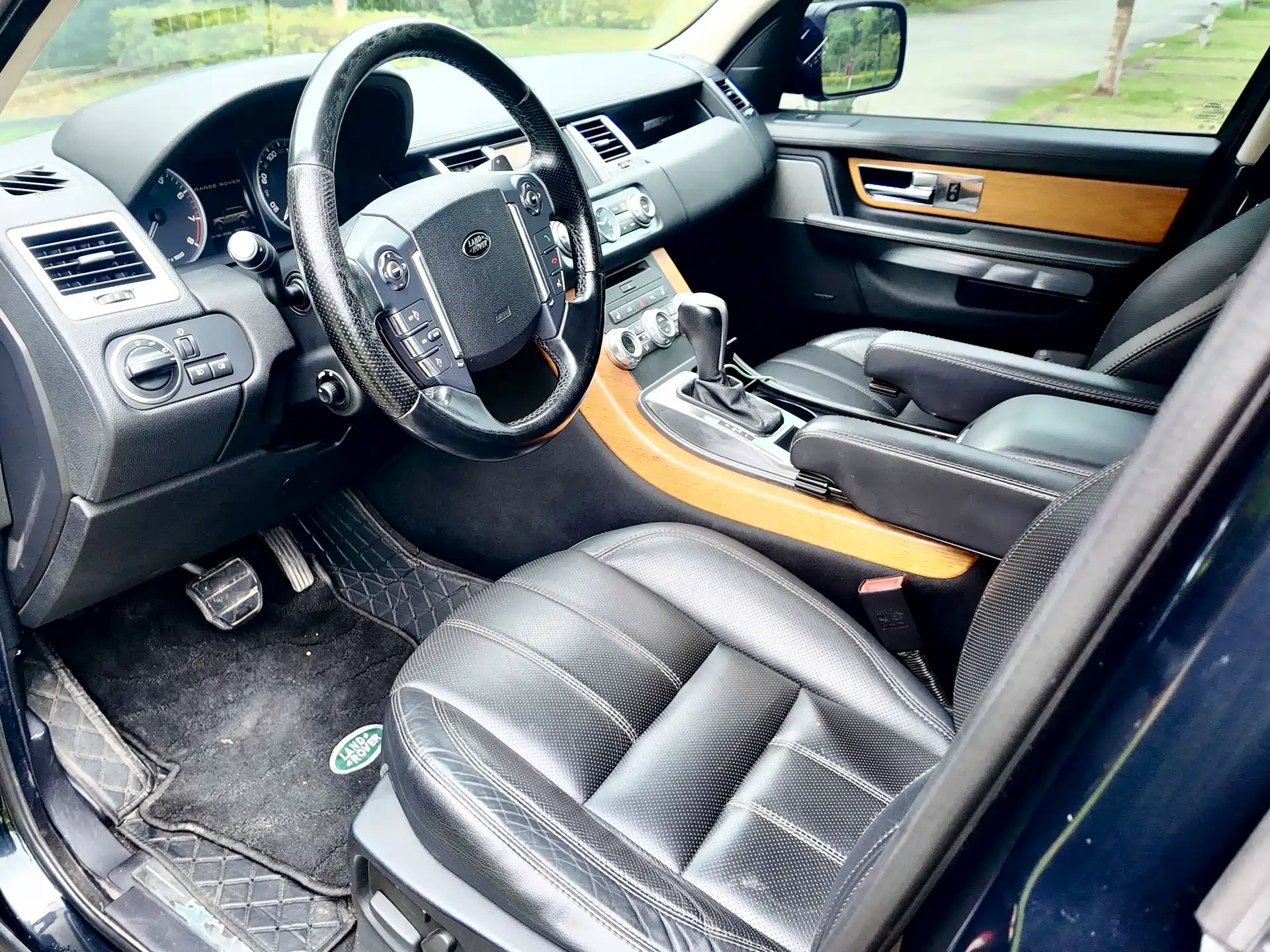صورة 44 - Land Rover Range Rover Sport