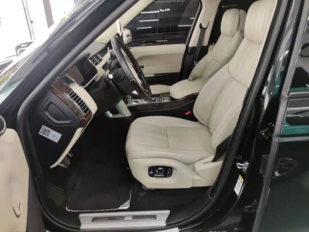 Фото 11 - Land Rover Range Rover