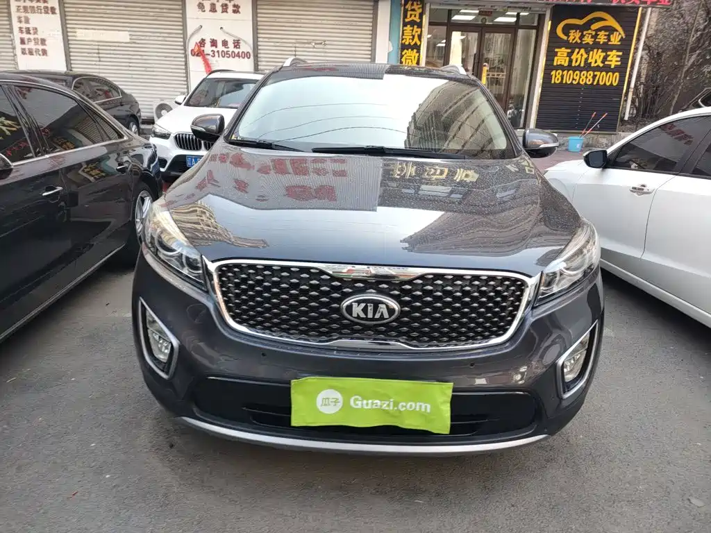 Photo 3 - Kia Sorento