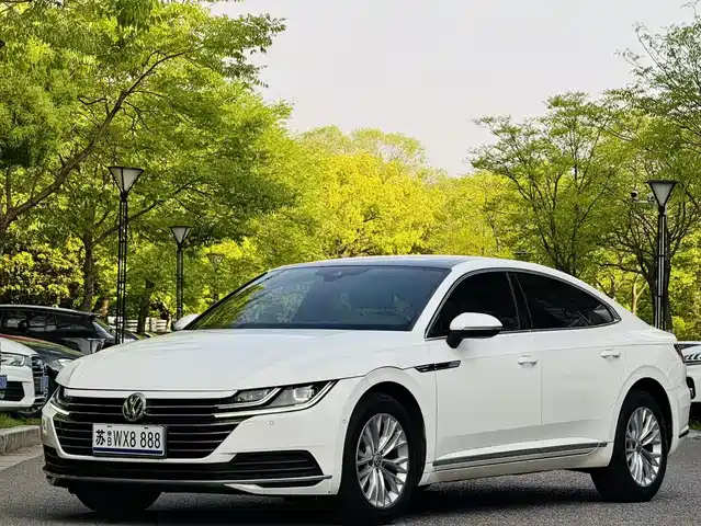 Volkswagen FAW-Volkswagen CC 2019 330TSI Charm Edition China VI — фото 1