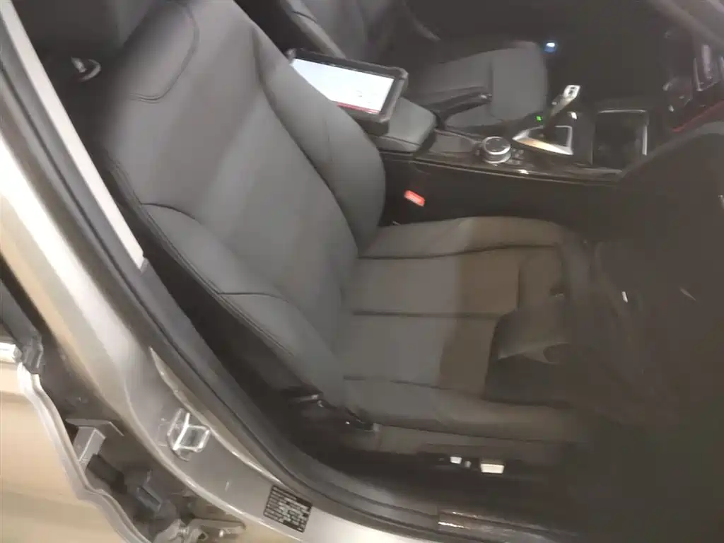 BMW 3 Series 2017 320Li Luxury Design Package фото 25