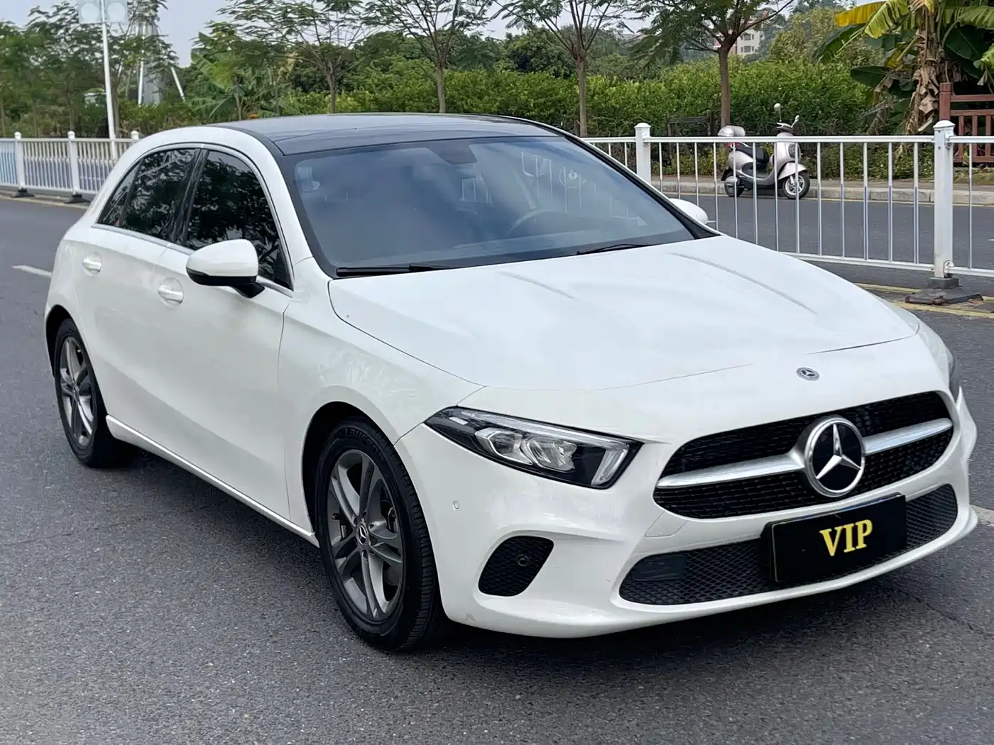Mercedes-Benz A-Class (Import) 2019 A 200 Dynamic Version фото 3