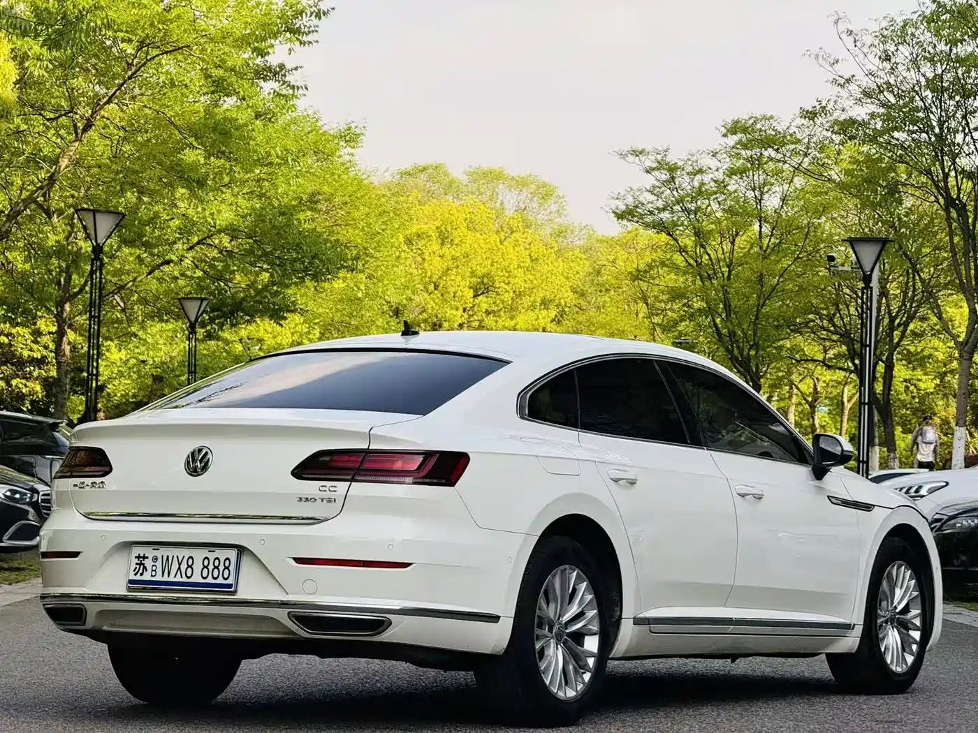 Volkswagen FAW-Volkswagen CC 2019 330TSI Charm Edition China VI фото 5