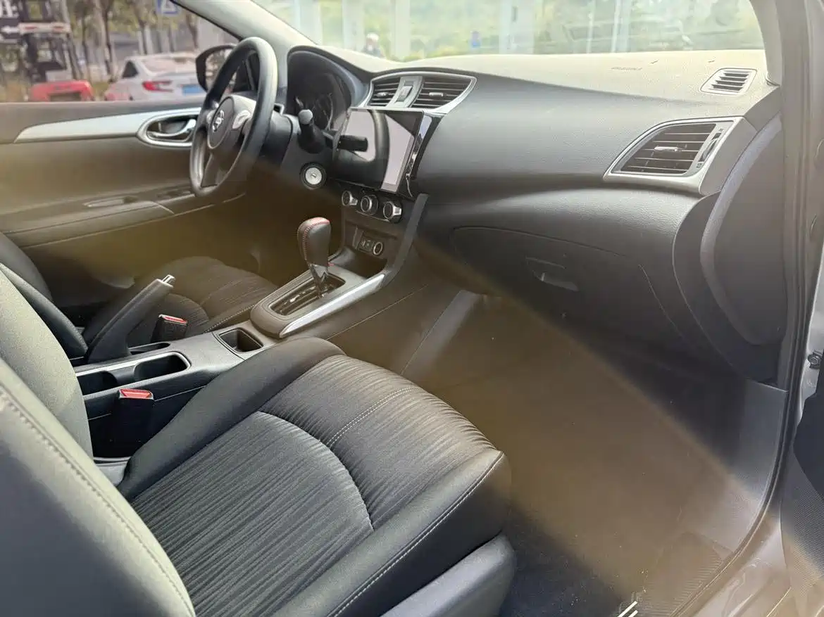 Nissan SYLPHY, миниатюра 9