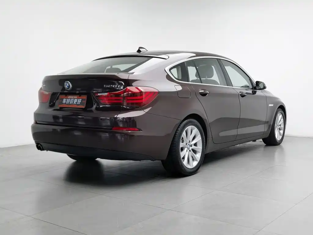 BMW 5 Series GT 2017 2015 528i Leading