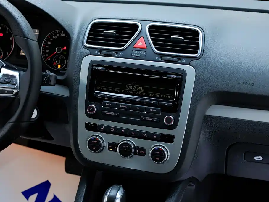 Photo 21 - Volkswagen Scirocco