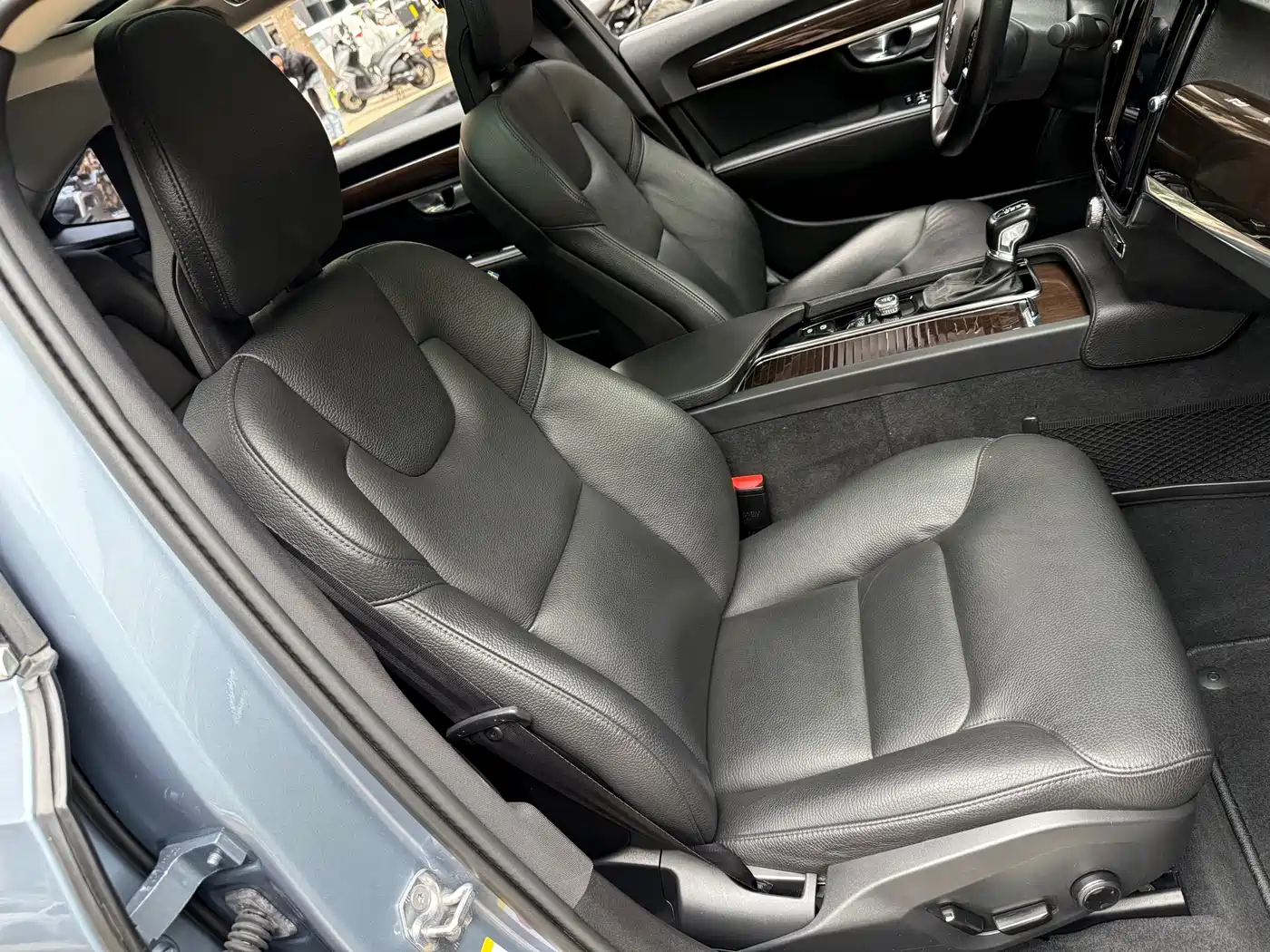 Фото 24 - Volvo S90