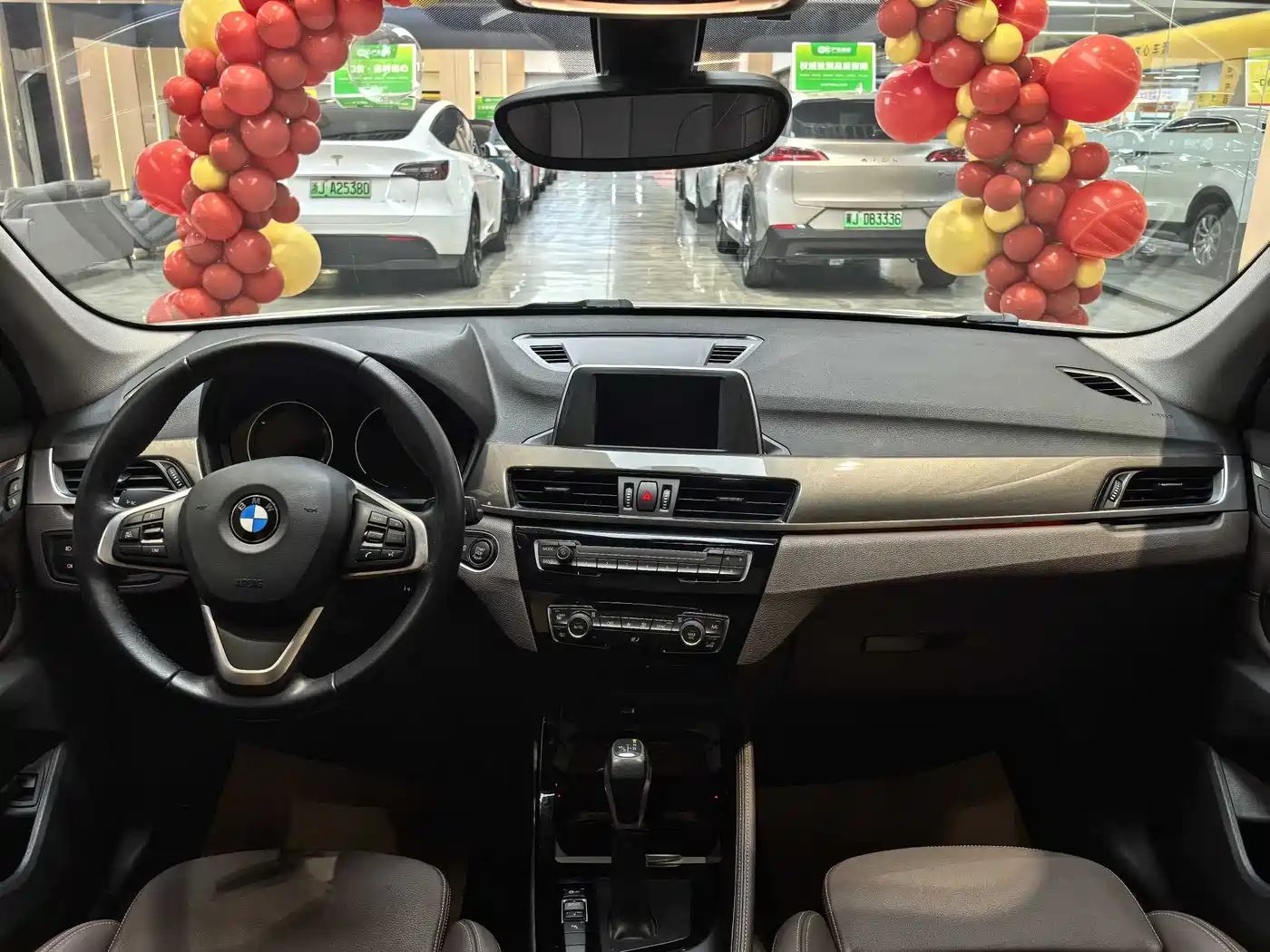 BMW X1 2019 sDrive18Li Premium Model фото 9