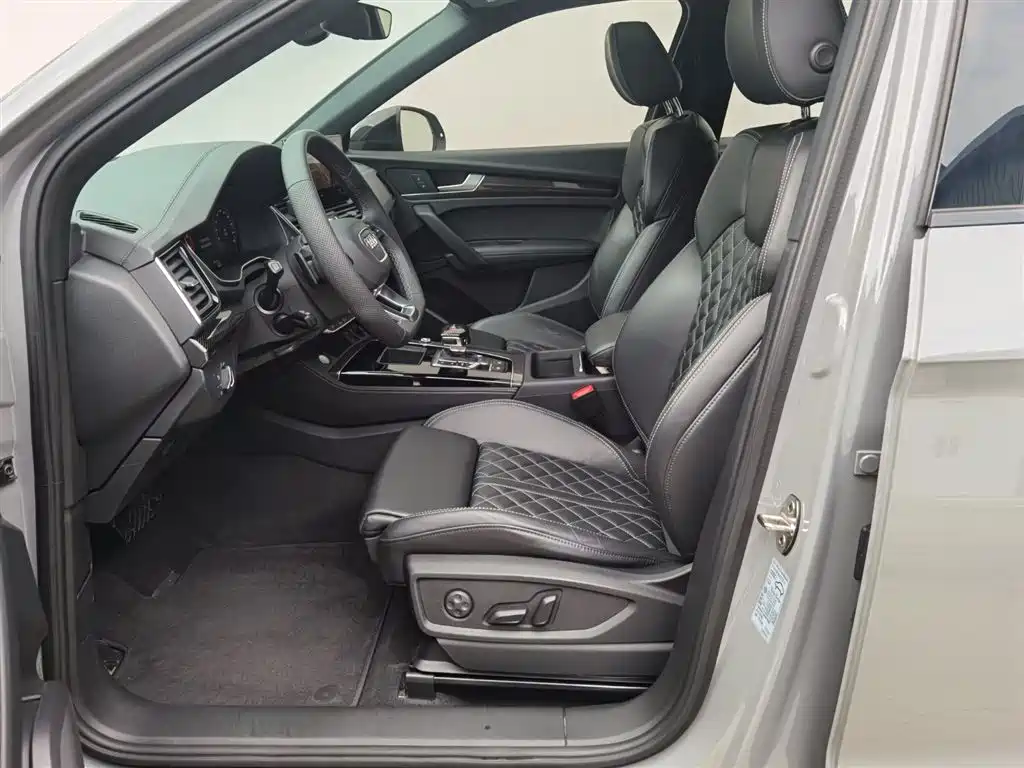 Audi Q5L Sportback 2021 40 TFSI Luxury фото 12