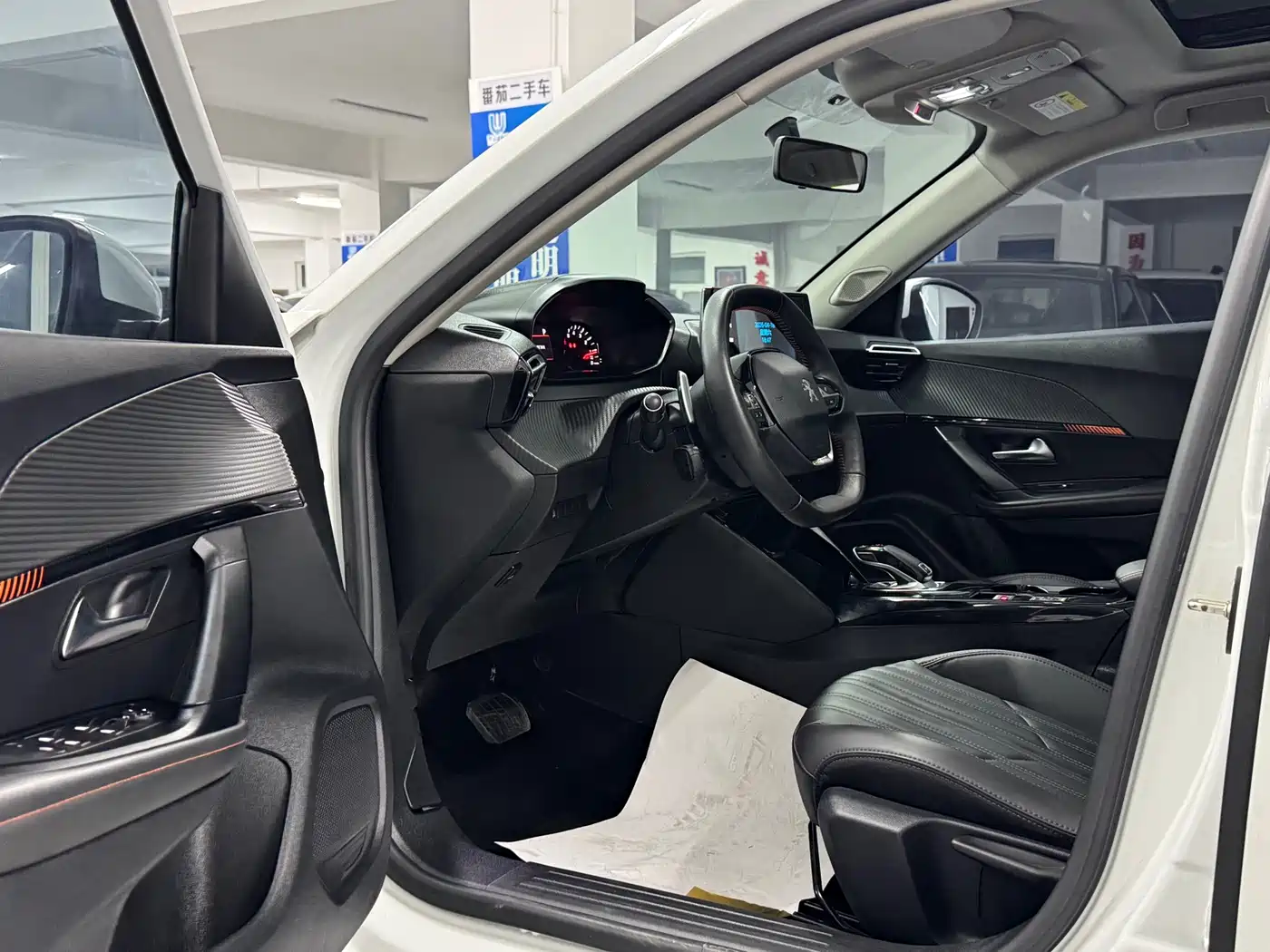 Peugeot 2008 2022 230THP THE ONE фото 4