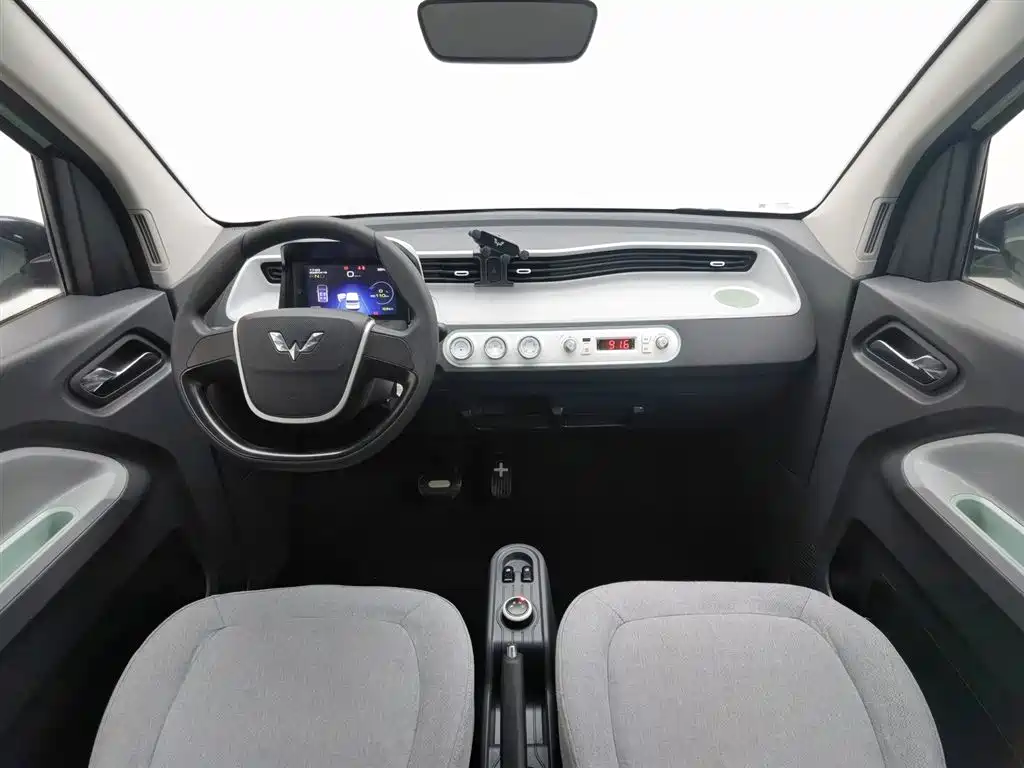 WULING AUTOMOBILE HONGGUANG MINIEV