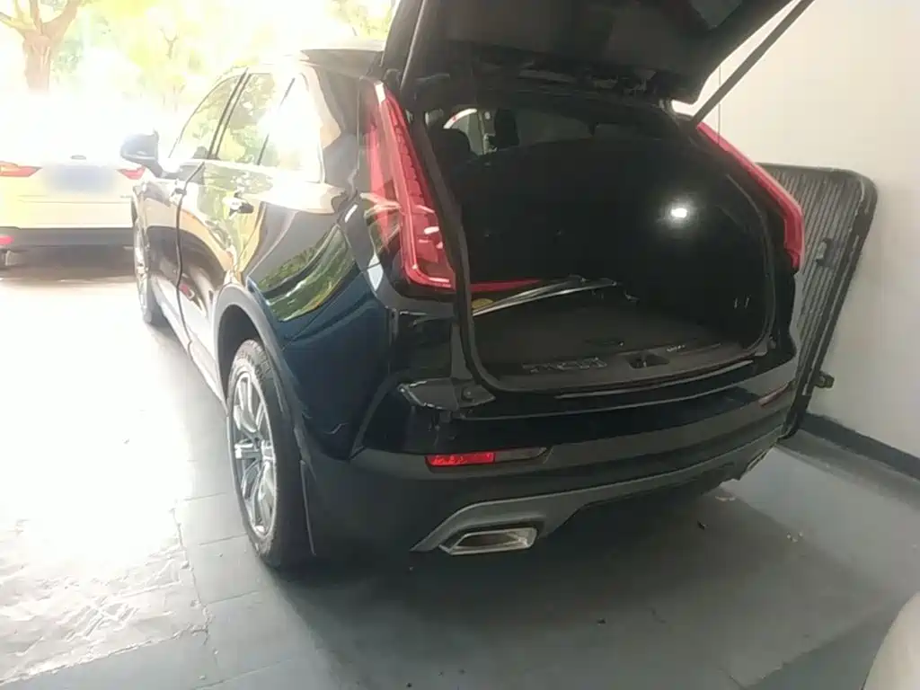 Фото 5 - Cadillac XT4